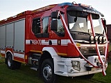 Do Ochotniczej Straży Pożarnej w Szalejowie Dolnym trafił nowy średni samochód ratowniczo-gaśniczy Volvo