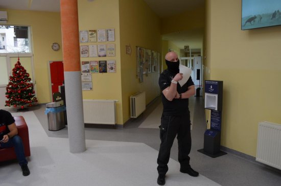 Pierwszy funkcjonariusz-ozdrowieniec z Zakładu Karnego w Kłodzku „zameldował się” w Regionalnym Centrum Krwiodawstwa i Krwiolecznictwa w Wałbrzychu.