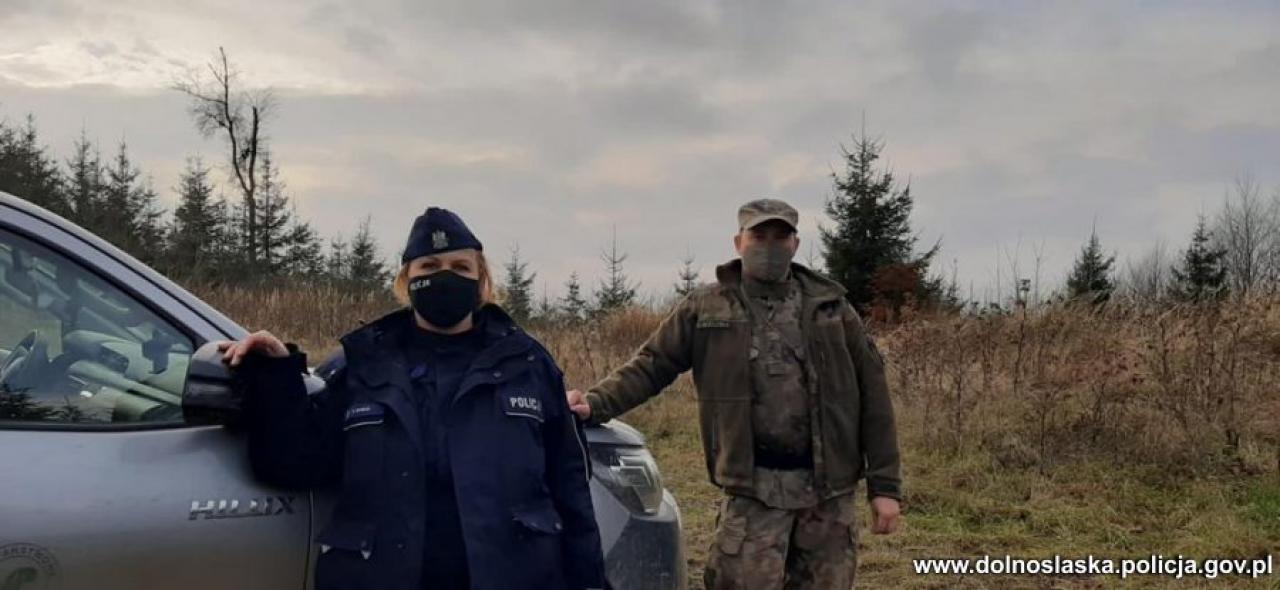Dzielnicowi z Komendy Powiatowej Policji w Kłodzku oraz przedstawiciele Straży Leśnej prowadzą kontrole w rejonie lasów w powiecie kłodzkim