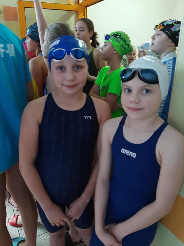 Podczas Międzynarodowych Zawodów Pływackich o Puchar Need For Swim, jakie zorganizowane zostały 19 grudnia w Radlinie reprezentanci kłodzkiego klubu pobili nowe rekordy życiowe i zdobyli aż 19 medali.