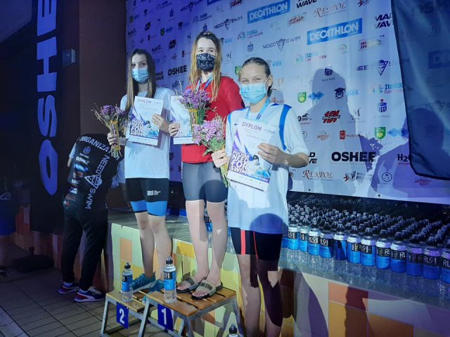 Podczas Międzynarodowych Zawodów Pływackich o Puchar Need For Swim, jakie zorganizowane zostały 19 grudnia w Radlinie reprezentanci kłodzkiego klubu pobili nowe rekordy życiowe i zdobyli aż 19 medali.