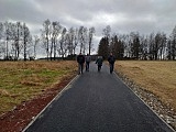 W sierpniu tego roku rozpoczęła się realizacja zadania pn. Przebudowa dróg gruntowych na ścieżki rowerowe asfaltowe na terenie Gminy Lewin Kłodzki obręb Lewin Kłodzki i Taszów