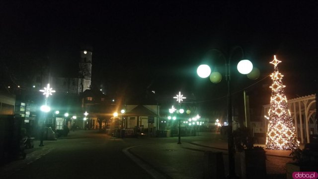 Tegoroczny sylwester wyglądał inaczej niż wszystkie do tej pory. Cicho i pusto było na ulicach, w parkach i na stokach. 