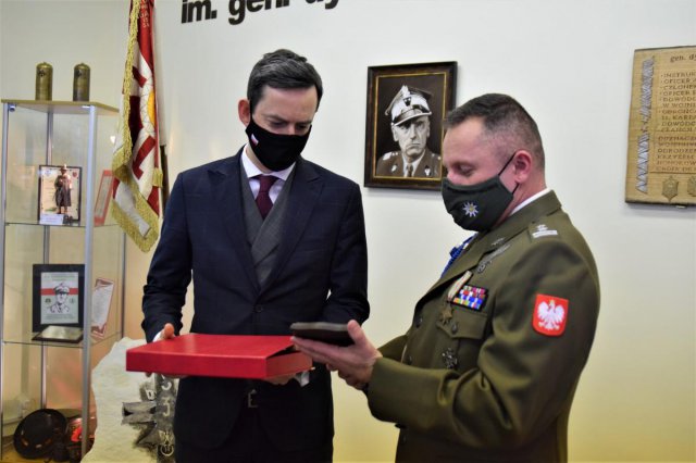 Wizyta wiceministra obrony narodowej w 22. Karpackim Batalionie Piechoty Górskiej w Kłodzku