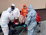 strażacy z OSP KSRG Nowa Ruda-Słupiec zostali zadysponowani do pomocy Zespołowi Ratownictwa Medycznego 
