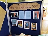 Z tej okazji, Biblioteka Publiczna Gminy Kłodzko z/s w Ołdrzychowicach Kłodzkich przygotowała skromną wystawę stacjonarną upamiętniającą to ważne wydarzenie
