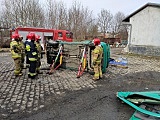 Ćwiczenia odbyły się na złomowisku z zachowaniem reżimu sanitarnego i były doskonałą okazją do utrwalenia umiejętności praktycznych strażaków.