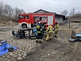 Ćwiczenia odbyły się na złomowisku z zachowaniem reżimu sanitarnego i były doskonałą okazją do utrwalenia umiejętności praktycznych strażaków.