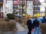 Śmigłowiec Lotniczego Pogotowia Ratunkowego wylądował przy ul. Zdrojowej w Kudowie-Zdroju.