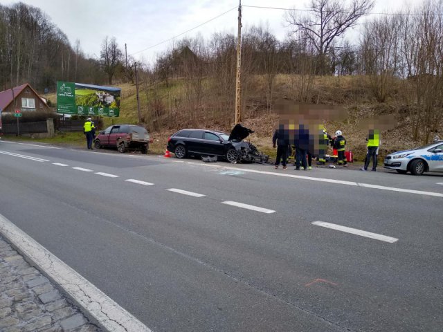 Na miejsce zadysponowano śmigłowiec Lotniczego Pogotowia Ratunkowego. 