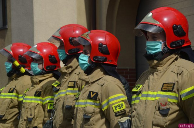 We wtorek, 4 maja na placu przed siedzibą Komendy Powiatowej Państwowej Straży Pożarnej w Kłodzku zorganizowane zostały powiatowe obchody Dnia Strażaka