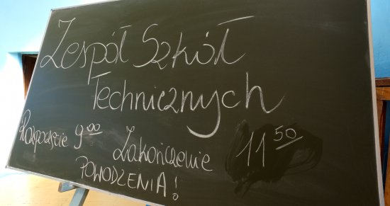 4 maja, w szkołach należących do powiatu kłodzkiego do pisania egzaminu dojrzałości przystąpiło 716 maturzystów