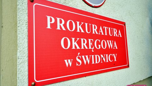 Prokuratur Okręgowy w Świdnicy wydał postanowienie o przedstawieniu zarzutów wobec zawodowej kurator sądowej sprawującej nadzór nad rodziną 3-letniej Hani z Kłodzka