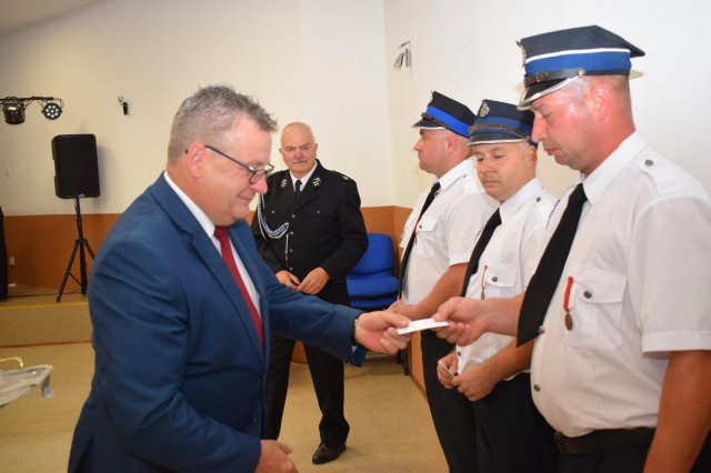 Ochotnicza Straż Pożarna w Ołdrzychowicach Kłodzkich świętowała 75-lecie swojej działalności.