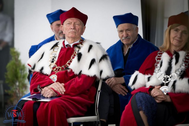 Uroczystość Czepkowania w Wyższej Szkole Medycznej w Kłodzku [Foto]