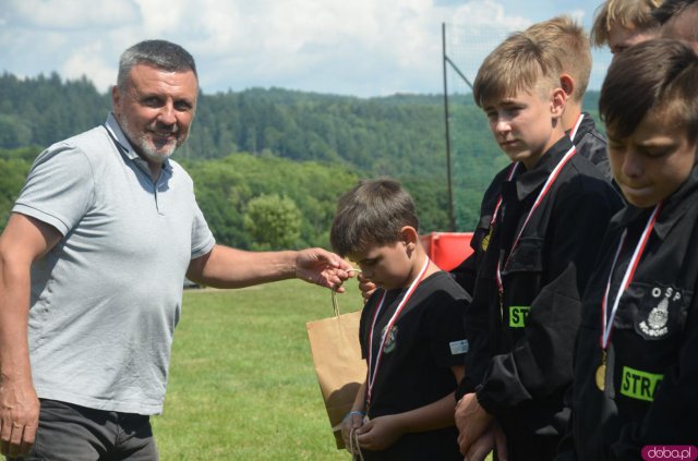 Zawody Dziecięcych i Młodzieżowych Drużyn Pożarniczych w Wojborzu [Foto]