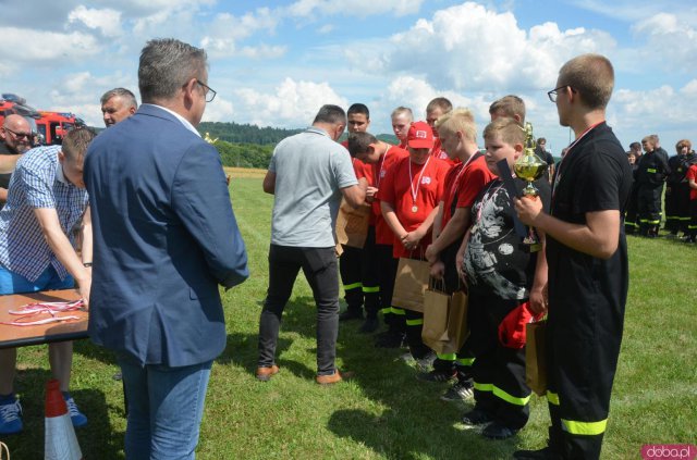 Zawody Dziecięcych i Młodzieżowych Drużyn Pożarniczych w Wojborzu [Foto]