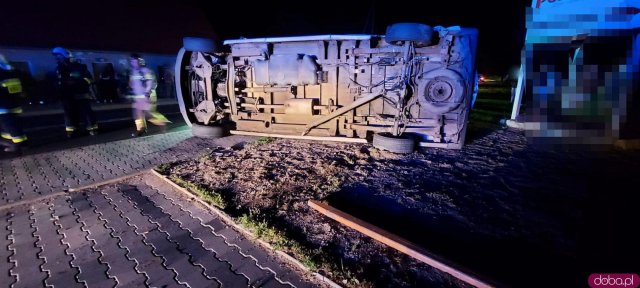 Zderzenie busa z osobówką w Ołdrzychowicach Kłodzkich [Foto]
