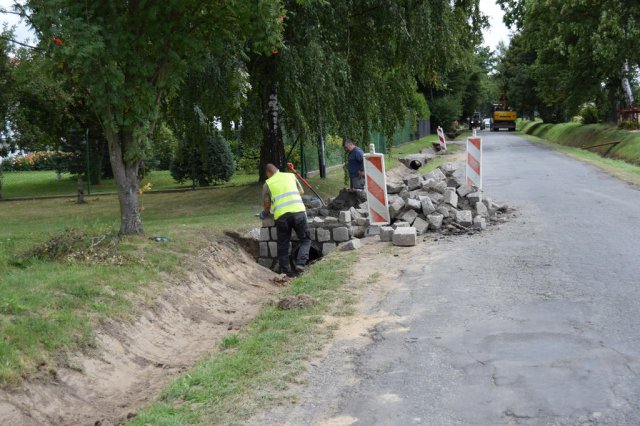 Rozpoczął się remont drogi w Marcinowie