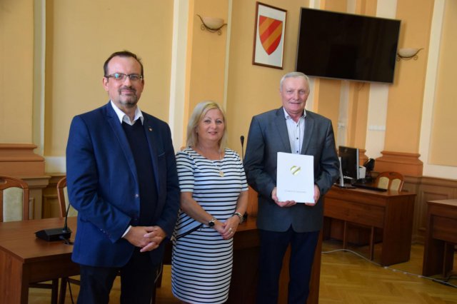 [FOTO] Rozdano promesy dla najlepszych inicjatyw społeczności lokalnych