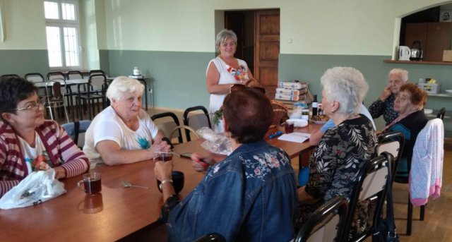 Seniorzy poznali dobroczynne działanie ziół [Foto]