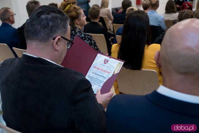 Stypendium LEONARDO Burmistrza Miasta Kłodzka za rok szkolny 2020/2021 [Foto] 