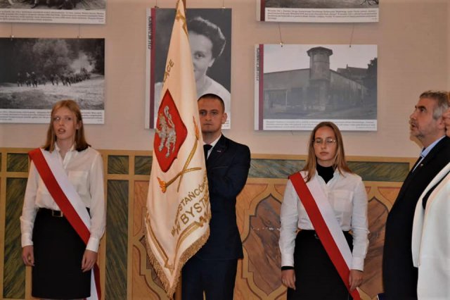 Ślubowanie uczniów klas pierwszych I LO w Bystrzycy Kłodzkiej 