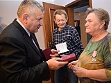 Małżeństwo z Szalejowa Górnego otrzymało medal za długoletnie pożycie małżeńskie