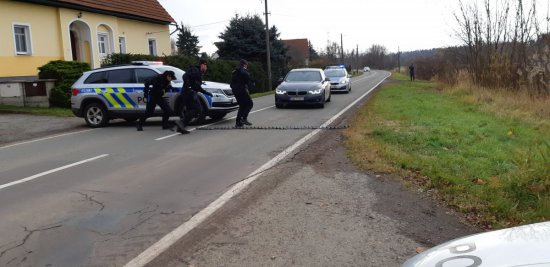 Pościg transgraniczny - wspólne ćwiczenia polskich i czeskich policjantów [Foto]