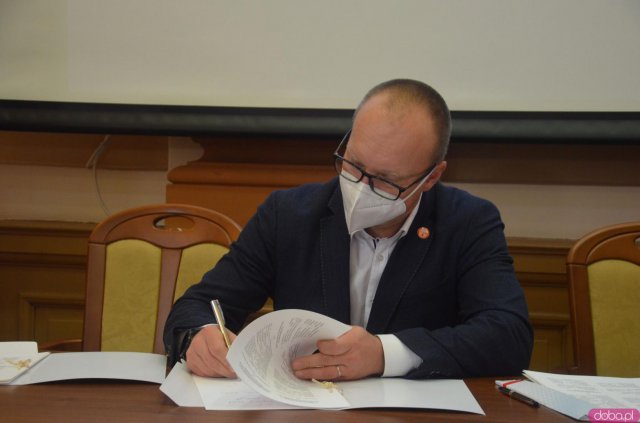 Podpisano deklarację współpracy w zakresie ratownictwa medycznego na pograniczu polsko-czeskim [Foto]