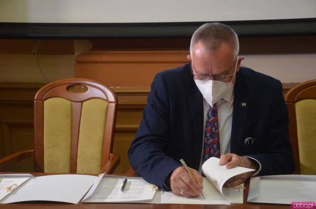 Podpisano deklarację współpracy w zakresie ratownictwa medycznego na pograniczu polsko-czeskim [Foto]