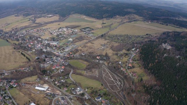 Trwa realizacja zadania pn. „Kamienny Trakt w Szczytnej - remediacja terenu” [Foto, Wideo]
