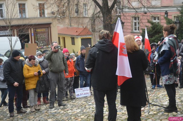 Kłodzko: protest przeciw przymusowi szczepień [Foto]