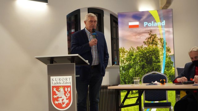Kolejne spotkanie Śnieżnickiego Klubu Biznesu. Podpisano petycję do premiera i marszałka