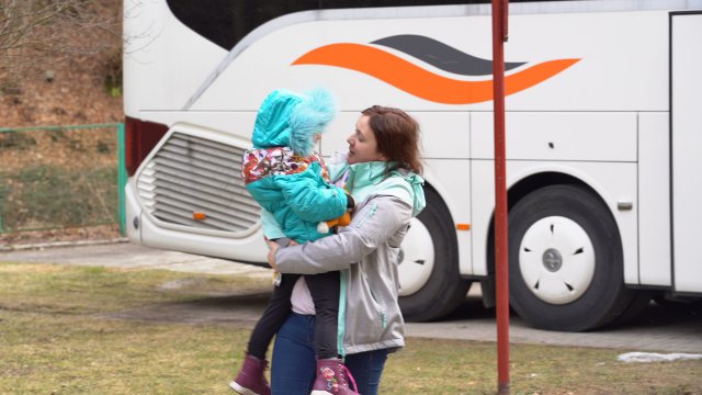 Dzieci z ukraińskich domów dziecka dotarły do Dusznik-Zdroju 