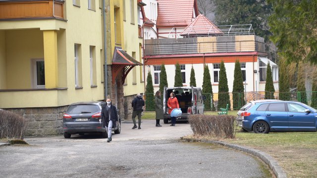 Dzieci z ukraińskich domów dziecka dotarły do Dusznik-Zdroju 