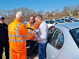 Szczytna: apteczki i kamizeli odblaskowe dla kierowców, którzy jeździli zgodnie z przepisami