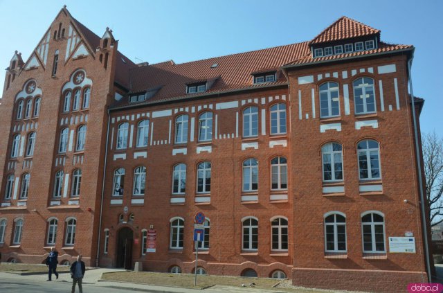 Drugi budynek Starostwa Powiatowego w Kłodzku oficjalnie otwarty [Foto]