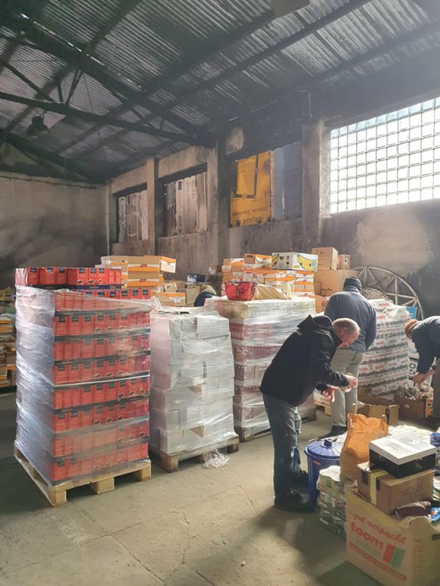 [FOTO] Niemcy przekazali dary dla ukraińskich uchodźców w Stroniu Śląskim