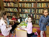 Wiosenny spacer po bibliotece