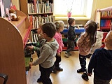 Wiosenny spacer po bibliotece