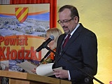Uroczystość wręczenia nagród Starosty Kłodzkiego Róża Kłodzka 2021 [Foto]