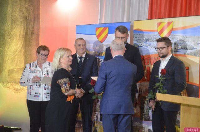 Uroczystość wręczenia nagród Starosty Kłodzkiego Róża Kłodzka 2021 [Foto]