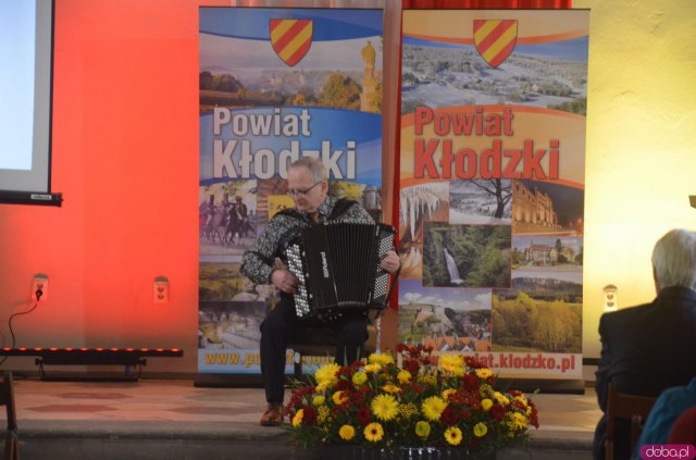 Uroczystość wręczenia nagród Starosty Kłodzkiego Róża Kłodzka 2021 [Foto]