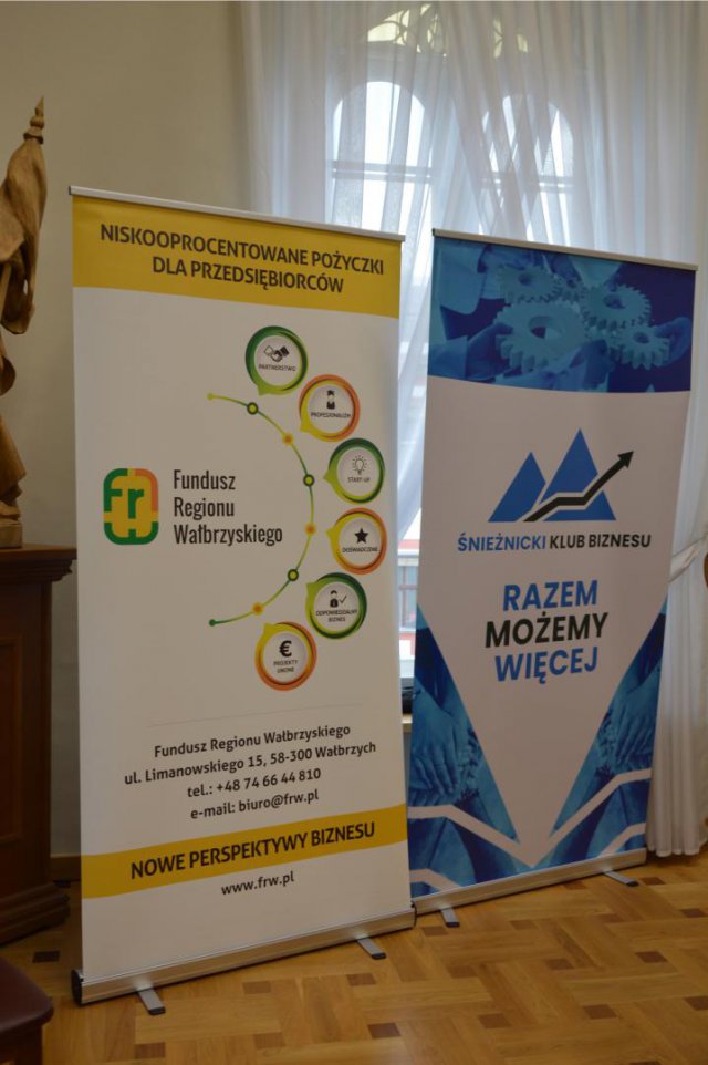W Bystrzycy Kłodzkiej zorganizowane zostało spotkanie przedsiębiorców, którego tematem były „Inwestycje. Zatrudnienie i pomoc osobom z Ukrainy.