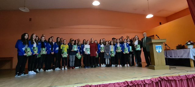 Wyróżnienia i stypendia dla sportowców w gminie Radków