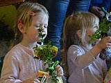 Szczytna: malowanie wielkanocnego jaja w MOK [Foto]
