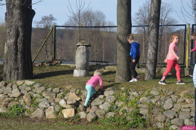 Szczytna: malowanie wielkanocnego jaja w MOK [Foto]