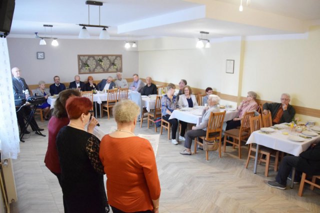 [FOTO] Spotkanie Wielkanocne w kłodzkim Klubie Seniora Radość