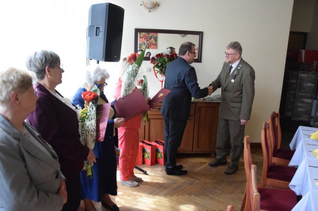[FOTO] Uhoronowano Sybiraków w Nowej Rudzie